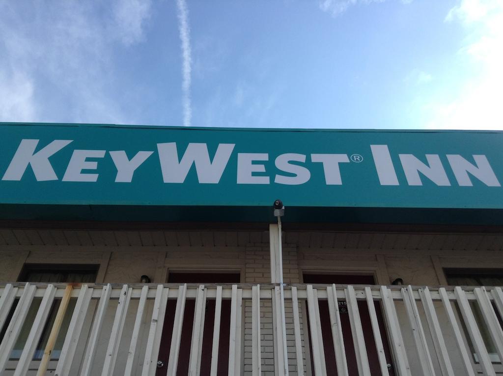 Key West Inn - Hobart Merrillville Extérieur photo