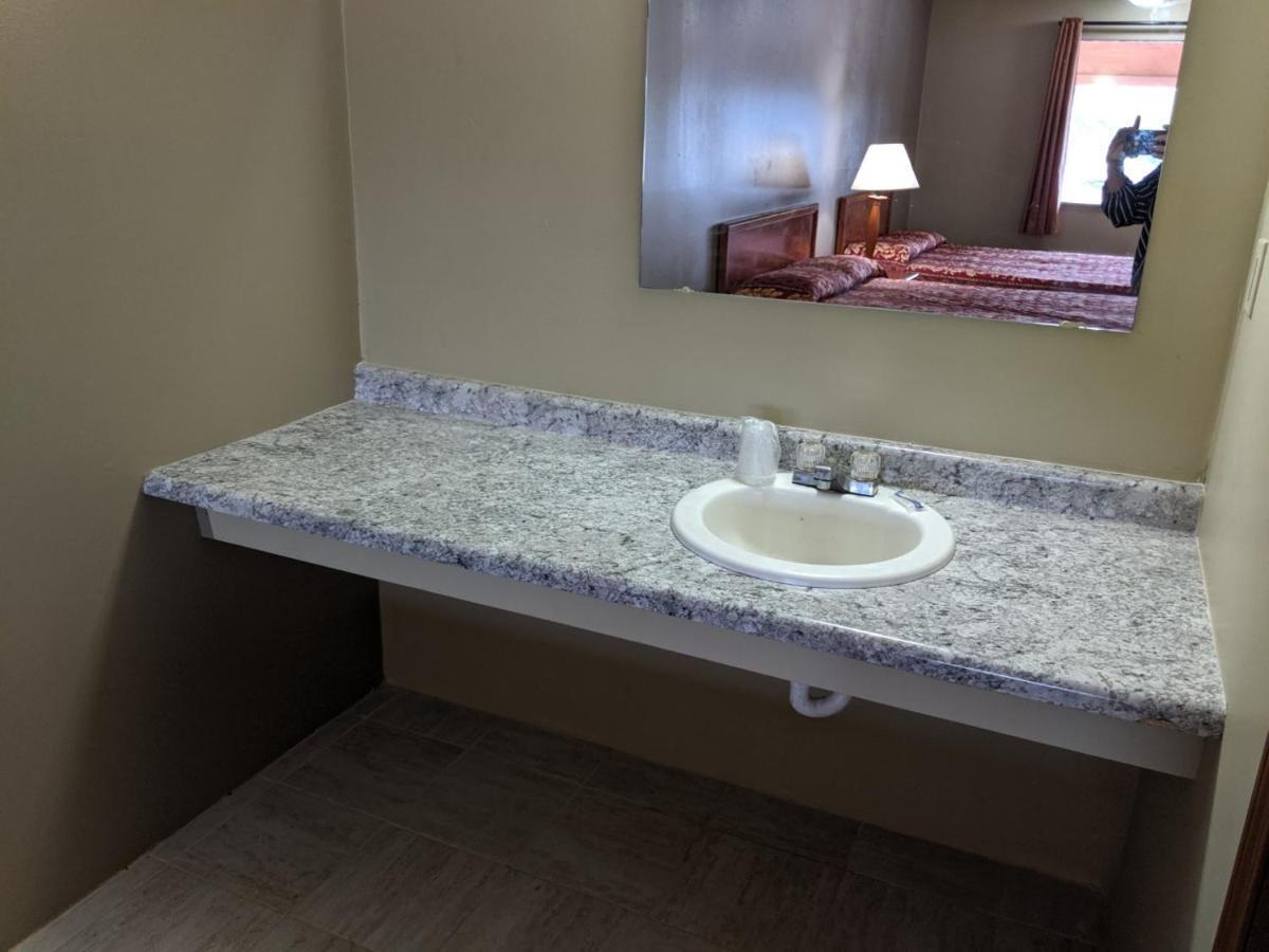 Key West Inn - Hobart Merrillville Extérieur photo