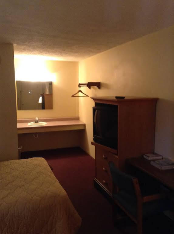 Key West Inn - Hobart Merrillville Extérieur photo